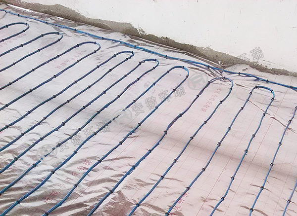 發(fā)熱電纜電地暖安裝圖